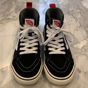 VANS OFF THE WALL MTE WATERPROOF AND INSULATED SNEAKERS